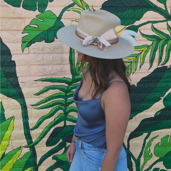 Meet your Posher, Erin - Picture 1 of 1